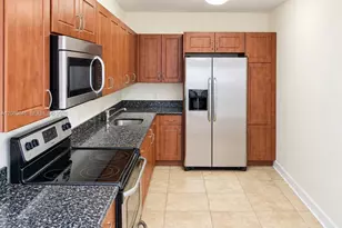 401 69th St, Miami Beach, FL 33141 - Photo 4