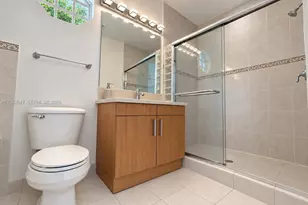 2312 NE 2nd St, Pompano Beach, FL 33062 - Photo 14