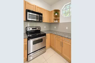 2312 NE 2nd St #2312, Pompano Beach, FL 33062 - Photo 6