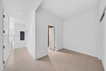 1400 Biscayne Blvd #705, Miami, FL 33132 - Photo 20