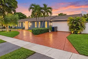 6121 NW 40th St, Virginia Gardens, FL 33166 - Photo 1