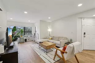 2926 S University Dr, Davie, FL 33328 - Photo 2