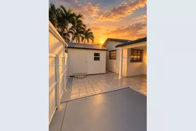 2219 SW 137th Pl, Miami, FL 33175 - Photo 4