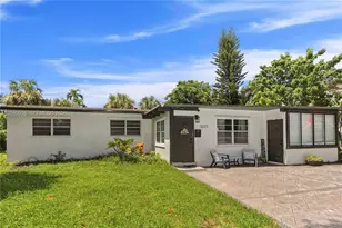 1221 NE 26th Ave, Pompano Beach, FL 33062 - Photo 2