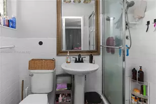 1221 NE 26th Ave, Pompano Beach, FL 33062 - Photo 14