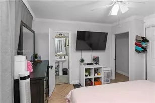 1221 NE 26th Ave, Pompano Beach, FL 33062 - Photo 12