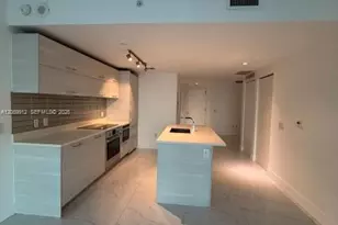 650 NE 32nd St, Miami, FL 33137 - Photo 10
