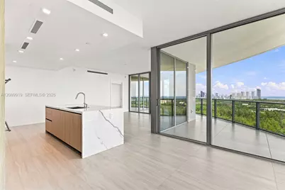 2411 Laguna Cir #2301, North Miami, FL 33181 - Photo 6