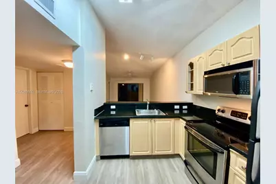 9897 Nob Hill Ln #9897, Sunrise, FL 33351 - Photo 6
