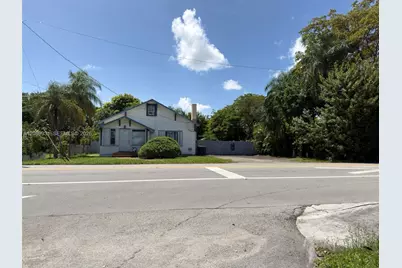 112 SE 3rd St, Hallandale Beach, FL 33009 - Photo 4