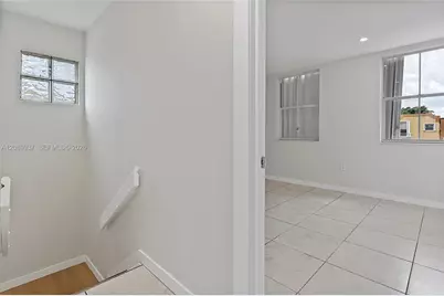 8631 NW 4th Ter #1001, Miami, FL 33126 - Photo 18