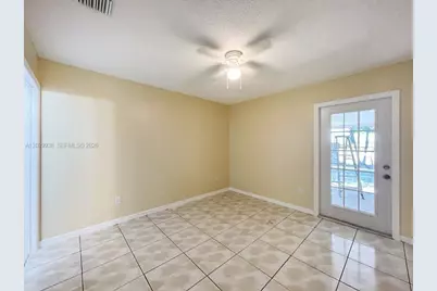 873 SW 10th St, Florida City, FL 33034 - Photo 14