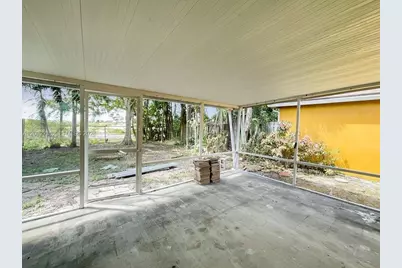 873 SW 10th St, Florida City, FL 33034 - Photo 16