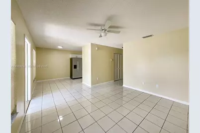873 SW 10th St, Florida City, FL 33034 - Photo 6