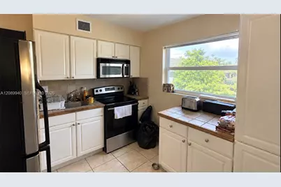 1780 SW 6th St #5, Miami, FL 33135 - Photo 6
