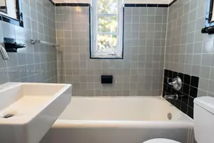 741 15th St, Miami Beach, FL 33139 - Photo 8