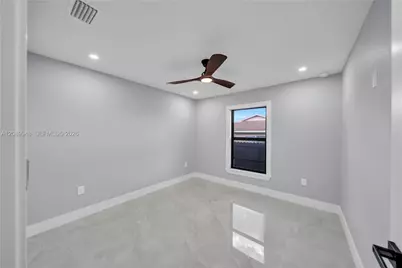2124 NE 16th Pl, Cape Coral, FL 33909 - Photo 28