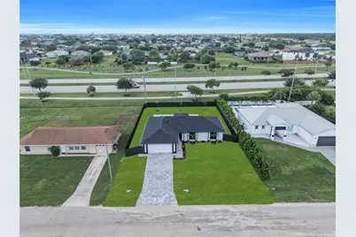 2124 NE 16th Pl, Cape Coral, FL 33909 - Photo 6