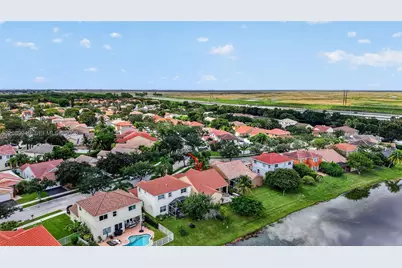 820 Falling Water Rd, Weston, FL 33326 - Photo 54