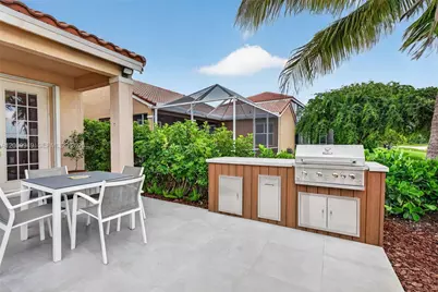 820 Falling Water Rd, Weston, FL 33326 - Photo 40