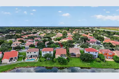 820 Falling Water Rd, Weston, FL 33326 - Photo 52