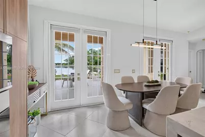 820 Falling Water Rd, Weston, FL 33326 - Photo 14