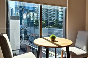 31 SE 6th St, Miami, FL 33131 - Photo 8