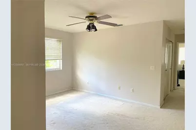 8851 SW 9th Ct, Pembroke Pines, FL 33025 - Photo 16