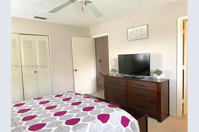 8851 SW 9th Ct, Pembroke Pines, FL 33025 - Photo 14