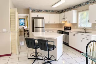 8851 SW 9th Ct, Pembroke Pines, FL 33025 - Photo 2