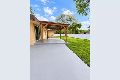 7907 NW 73rd Ter, Tamarac, FL 33321 - Photo 24