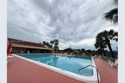 8020 Hampton Blvd #401, North Lauderdale, FL 33068 - Photo 32