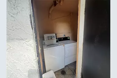 888 NE 132nd St #205, North Miami, FL 33161 - Photo 10
