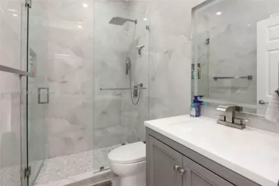 10628 W 33rd Way, Hialeah, FL 33018 - Photo 18
