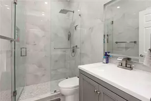 10628 W 33rd Way, Hialeah, FL 33018 - Photo 18