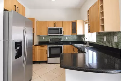 7464 NW 180th St, Hialeah, FL 33015 - Photo 10