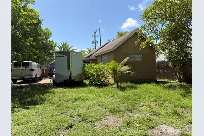113 SE 4th St, Hallandale Beach, FL 33009 - Photo 4