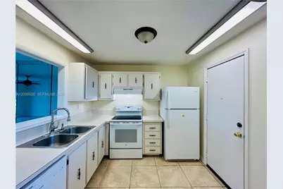 403 NW 68th Ave #419, Plantation, FL 33317 - Photo 10