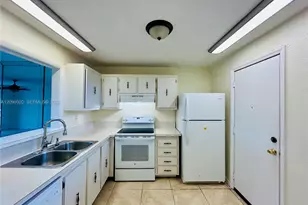 403 NW 68th Ave, Plantation, FL 33317 - Photo 10