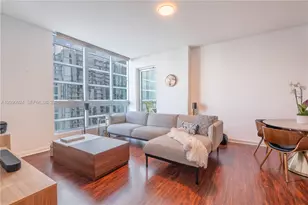 300 S Biscayne Blvd, Miami, FL 33131 - Photo 2