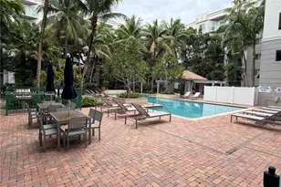 6001 SW 70th St, South Miami, FL 33143 - Photo 30