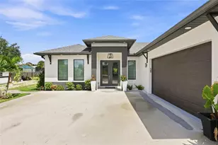 2885 41st Ave NE, Other City - In The State Of Florida, FL 34120 - Photo 4