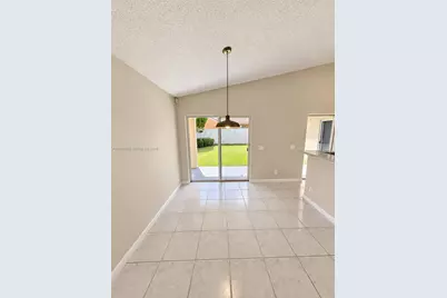 751 Sand Creek Cir #., Weston, FL 33327 - Photo 4