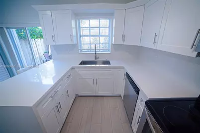 2050 NE 140th St #21, North Miami Beach, FL 33181 - Photo 8