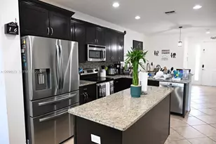 7722 SW 52nd Pl, Davie, FL 33328 - Photo 12