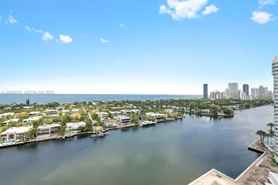 20515 E Country Club Dr #2146, Aventura, FL 33180 - Photo 2