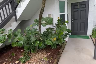 211 SW 113th Way, Pembroke Pines, FL 33025 - Photo 4