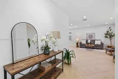 7311 Sabal Dr, Miami Lakes, FL 33014 - Photo 4