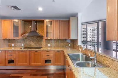 5959 Collins Ave #1101, Miami Beach, FL 33140 - Photo 8