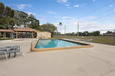 1440 NW 97th Ter #282, Pembroke Pines, FL 33024 - Photo 14